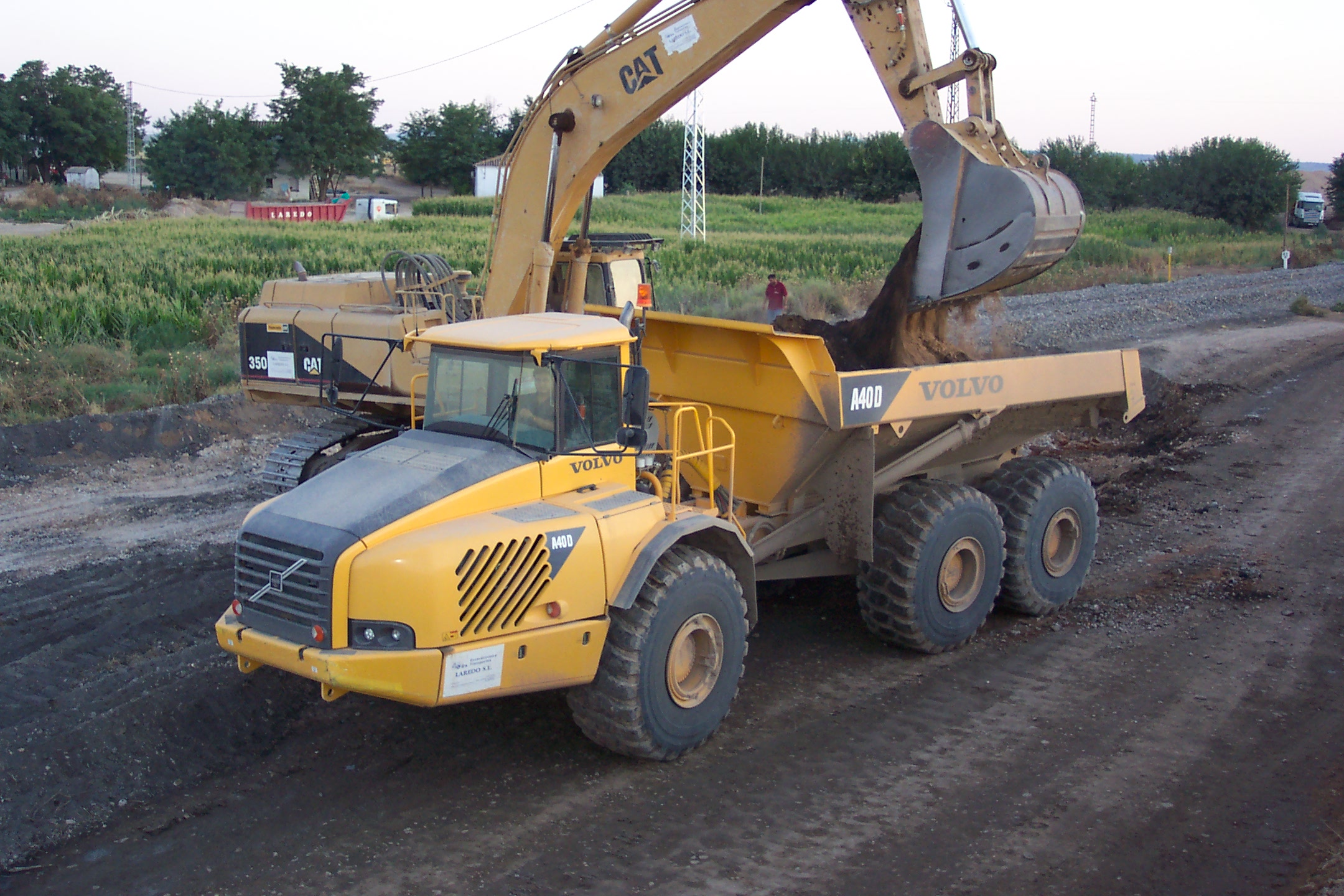 Movimiento de tierras con maquinaria propia